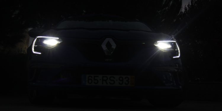 Renault Mégane Sport Tourer GT 205 EDC: Vida em modo "Sport". 54