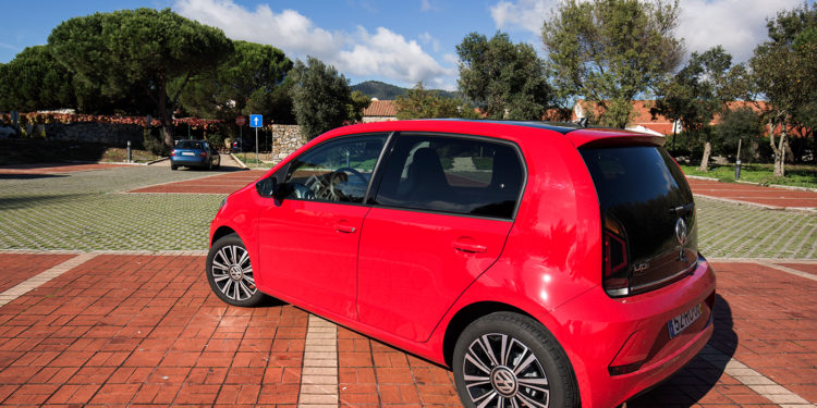 Volkswagen Up 1.0 MPI High Up: Mais e mais! 31
