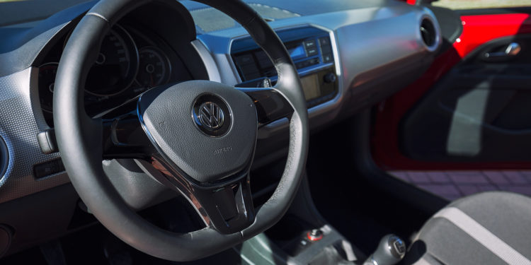 Volkswagen Up 1.0 MPI High Up: Mais e mais! 29