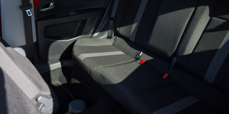 Volkswagen Up 1.0 MPI High Up: Mais e mais! 24