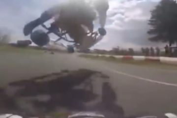 Ultrapassagem insólita... Só mesmo nos Karts! 38