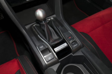 Novo Honda Civic Type-R preserva a Caixa Manual! 13