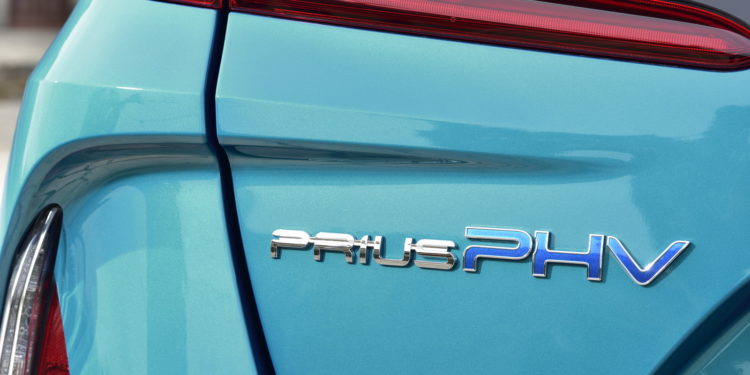 Toyota revela novo Prius Plug-in Hybrid para a Europa! 55