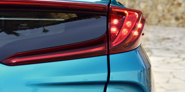 Toyota revela novo Prius Plug-in Hybrid para a Europa! 54