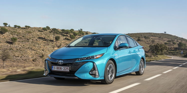 Toyota revela novo Prius Plug-in Hybrid para a Europa! 43