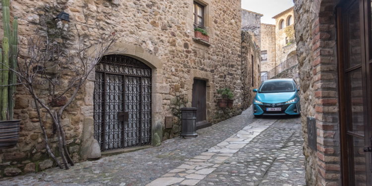 Toyota revela novo Prius Plug-in Hybrid para a Europa! 42