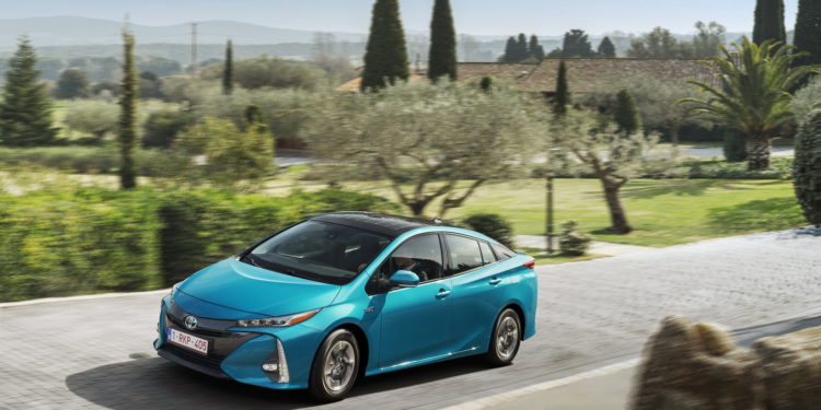 Toyota revela novo Prius Plug-in Hybrid para a Europa! 26