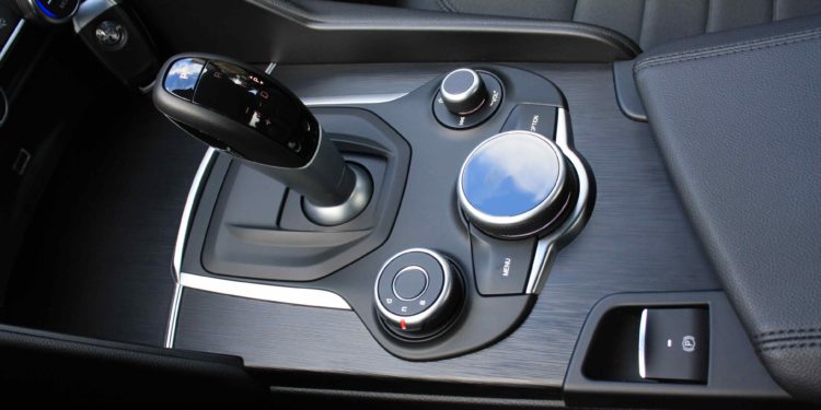 Alfa Romeo Giulia 2.2 JTDM AT8 180cv: A mecânica da emoção! 95