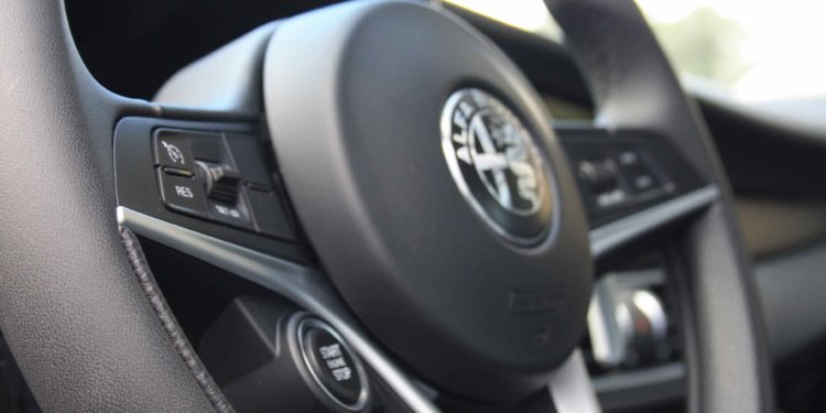 Alfa Romeo Giulia 2.2 JTDM AT8 180cv: A mecânica da emoção! 86