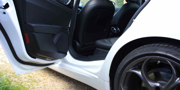 Alfa Romeo Giulia 2.2 JTDM AT8 180cv: A mecânica da emoção! 82