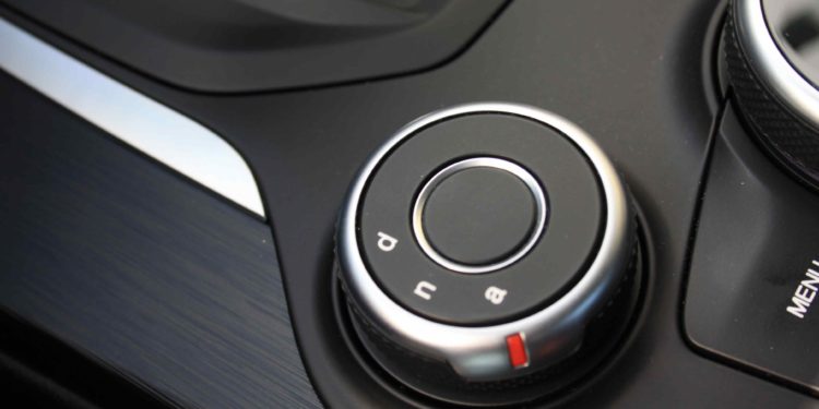 Alfa Romeo Giulia 2.2 JTDM AT8 180cv: A mecânica da emoção! 69