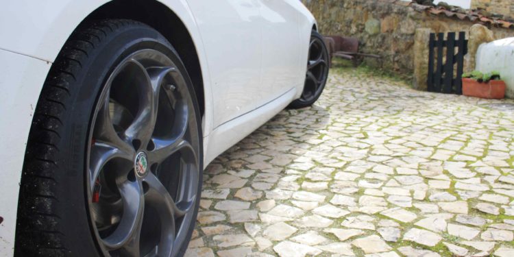 Alfa Romeo Giulia 2.2 JTDM AT8 180cv: A mecânica da emoção! 61