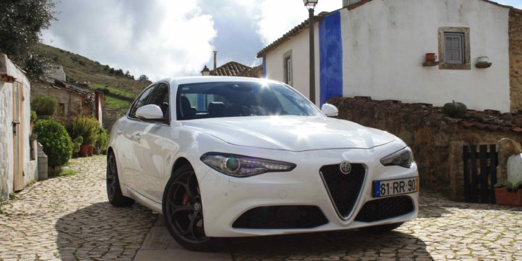 Alfa Romeo Giulia 2.2 JTDM AT8 180cv: A mecânica da emoção! 55