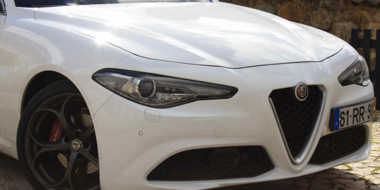 Alfa Romeo Giulia 2.2 JTDM AT8 180cv: A mecânica da emoção! 52
