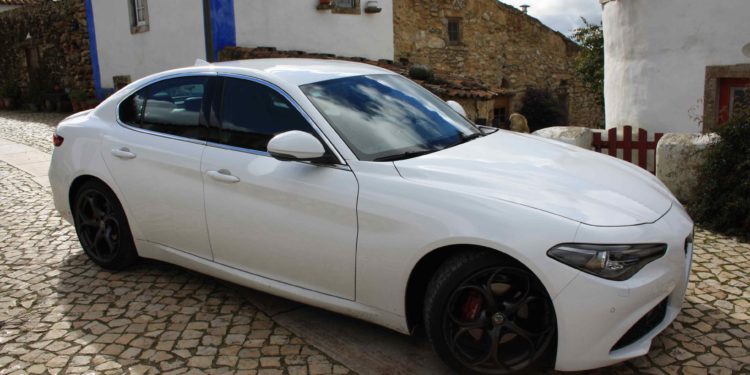 Alfa Romeo Giulia 2.2 JTDM AT8 180cv: A mecânica da emoção! 49