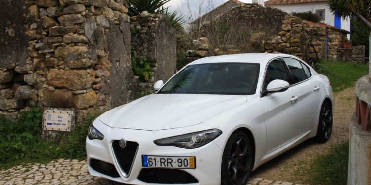 Alfa Romeo Giulia 2.2 JTDM AT8 180cv: A mecânica da emoção! 39