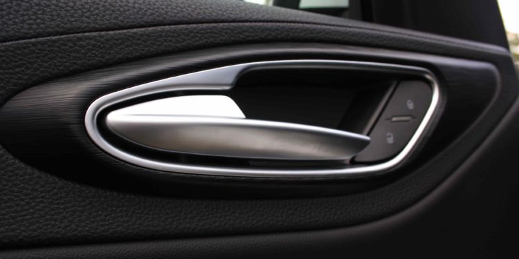 Alfa Romeo Giulia 2.2 JTDM AT8 180cv: A mecânica da emoção! 36