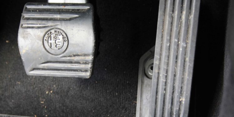 Alfa Romeo Giulia 2.2 JTDM AT8 180cv: A mecânica da emoção! 25