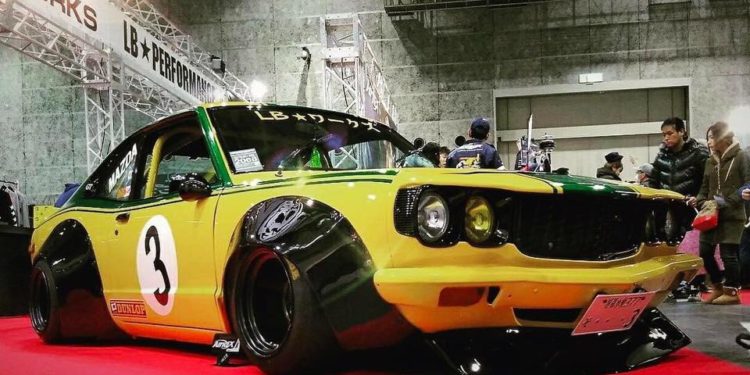 Este é o Mazda RX-3 do fundador da Liberty Walk! 25