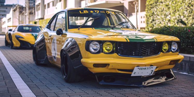 Este é o Mazda RX-3 do fundador da Liberty Walk! 24