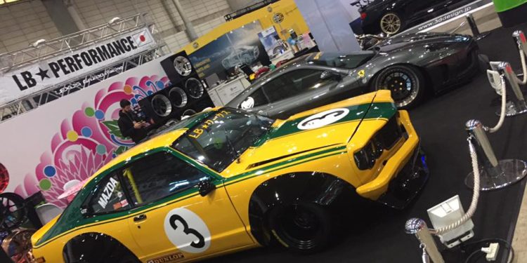 Este é o Mazda RX-3 do fundador da Liberty Walk! 23