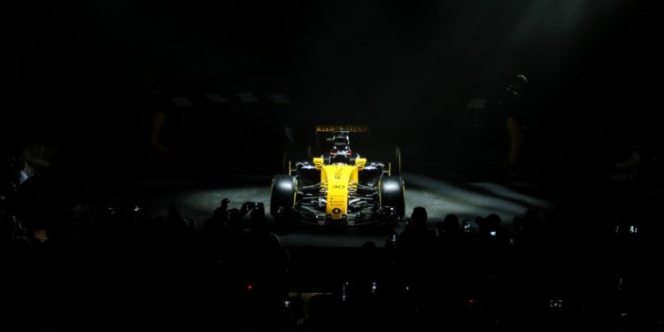 A Renault Sport deu tudo ao novo F1 RS17! 16