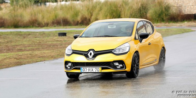 Renault Clio R.S Trophy: Testámos o utilitário mais rápido de Nurburgring! 110