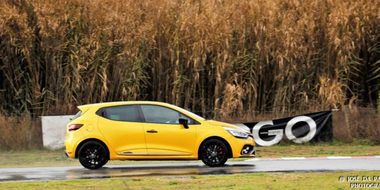 Renault Clio R.S Trophy: Testámos o utilitário mais rápido de Nurburgring! 109