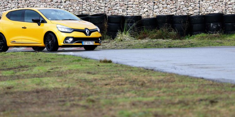 Renault Clio R.S Trophy: Testámos o utilitário mais rápido de Nurburgring! 96