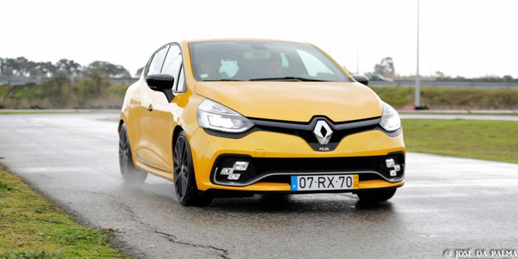 Renault Clio R.S Trophy: Testámos o utilitário mais rápido de Nurburgring! 83
