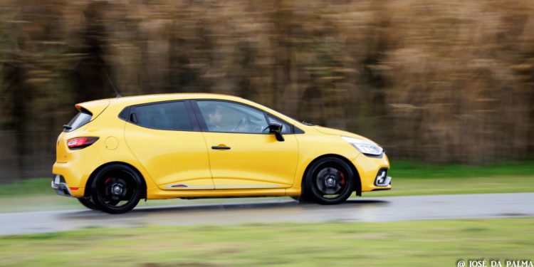 Renault Clio R.S Trophy: Testámos o utilitário mais rápido de Nurburgring! 78