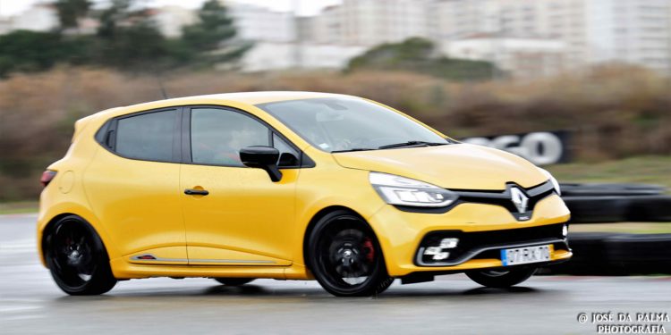 Renault Clio R.S Trophy: Testámos o utilitário mais rápido de Nurburgring! 77