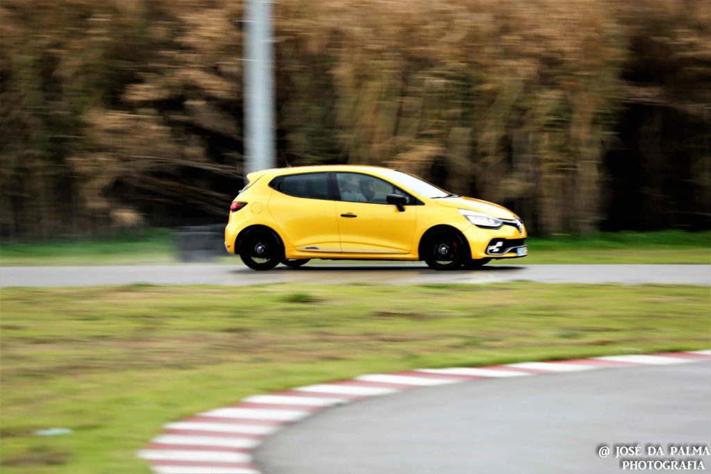 Renault Clio R.S Trophy: Testámos o utilitário mais rápido de Nurburgring! 34