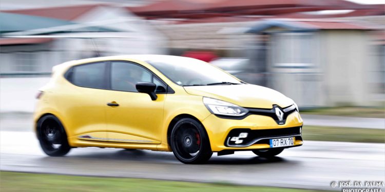 Renault Clio R.S Trophy: Testámos o utilitário mais rápido de Nurburgring! 66