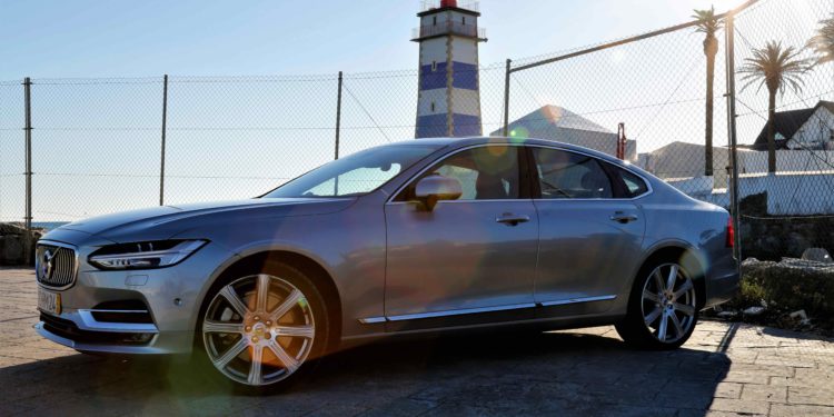 Volvo S90 D5 Inscription: Exuberância Escandinava! 102
