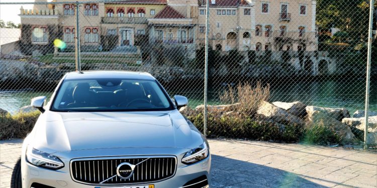 Volvo S90 D5 Inscription: Exuberância Escandinava! 98