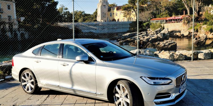 Volvo S90 D5 Inscription: Exuberância Escandinava! 97