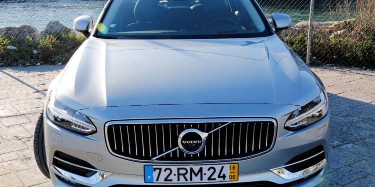 Volvo S90 D5 Inscription: Exuberância Escandinava! 94