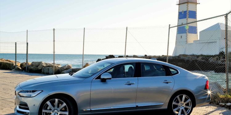 Volvo S90 D5 Inscription: Exuberância Escandinava! 88