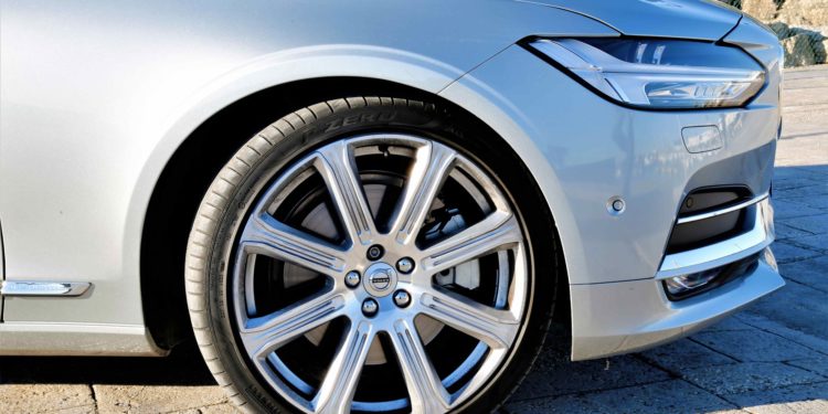 Volvo S90 D5 Inscription: Exuberância Escandinava! 86