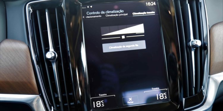 Volvo S90 D5 Inscription: Exuberância Escandinava! 54