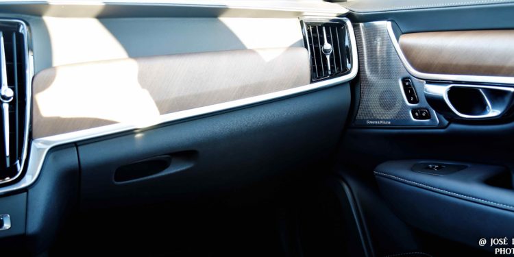 Volvo S90 D5 Inscription: Exuberância Escandinava! 41