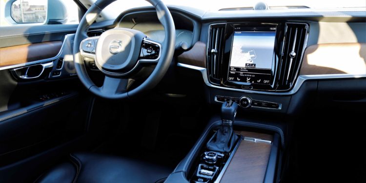 Volvo S90 D5 Inscription: Exuberância Escandinava! 39