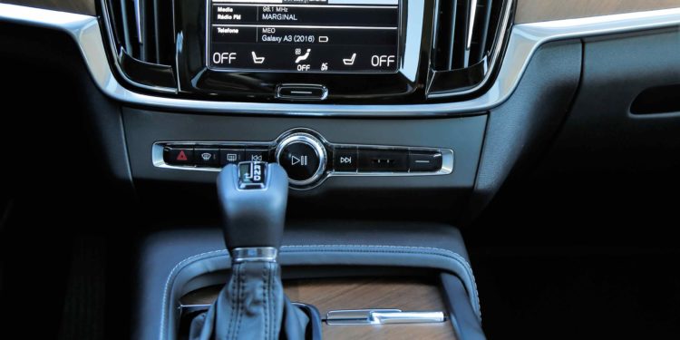 Volvo S90 D5 Inscription: Exuberância Escandinava! 38