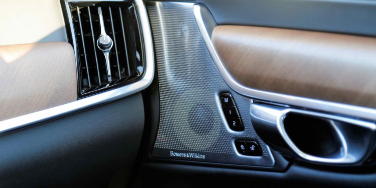 Volvo S90 D5 Inscription: Exuberância Escandinava! 37