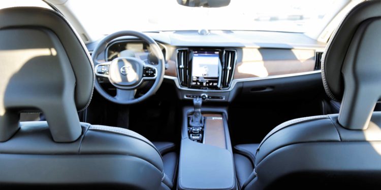 Volvo S90 D5 Inscription: Exuberância Escandinava! 35