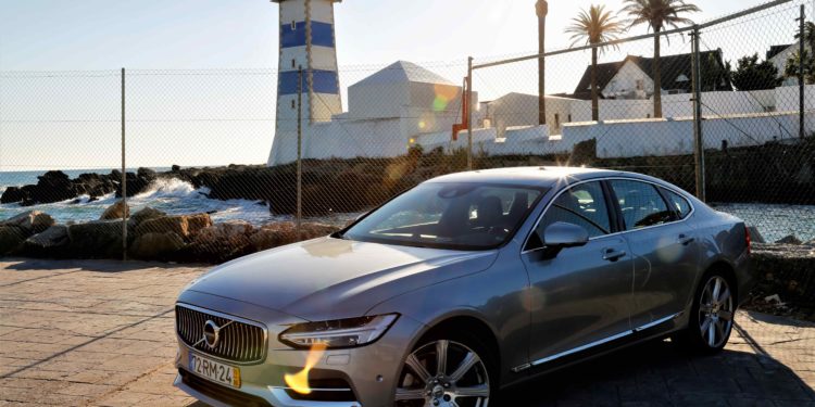 Volvo S90 D5 Inscription: Exuberância Escandinava! 100