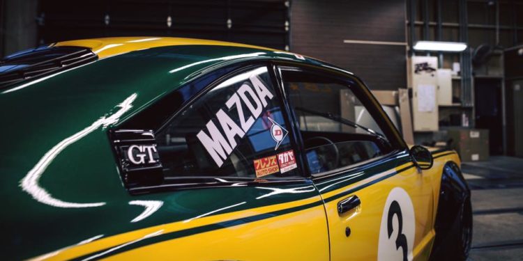 Este é o Mazda RX-3 do fundador da Liberty Walk! 19