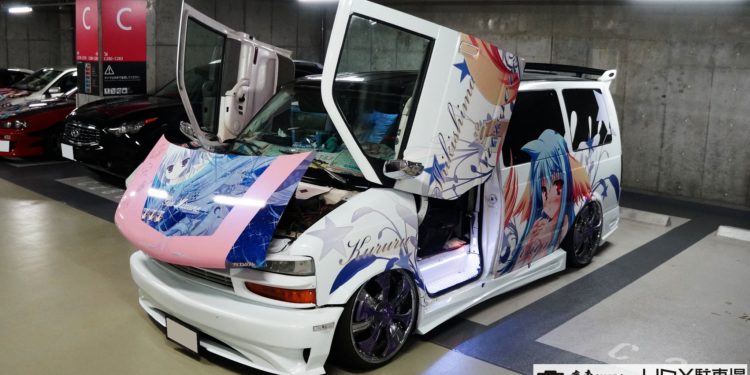 Esta garagem em Tóquio tem um tema "Anime"! 46