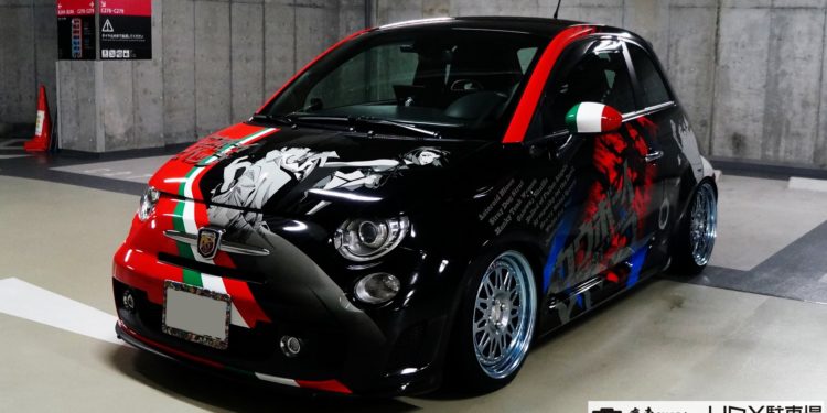 Esta garagem em Tóquio tem um tema "Anime"! 37